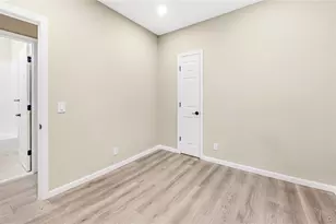 21-68 35th St, Astoria, NY 11105 - Photo 7