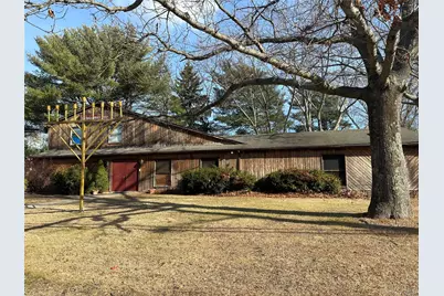 981 Old Town, Coram, NY 11727 - Photo 3