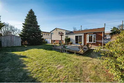 305 West 20th Street, Deer Park, NY 11729 - Photo 17