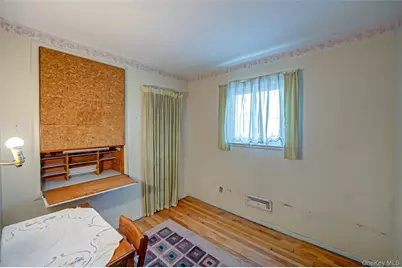 305 West 20th Street, Deer Park, NY 11729 - Photo 11