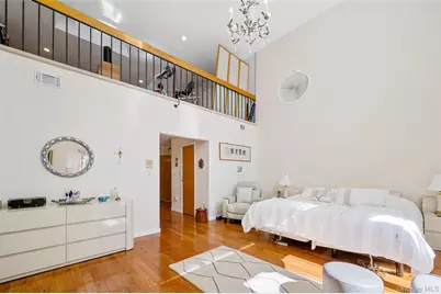 45 Bristol Drive, Manhasset, NY 11030 - Photo 17