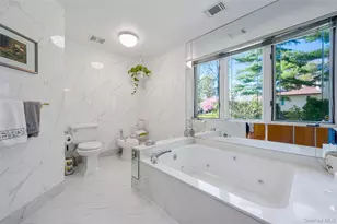 45 Bristol Dr, Manhasset, NY 11030 - Photo 19