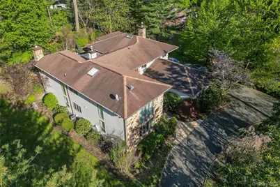 45 Bristol Drive, Manhasset, NY 11030 - Photo 33