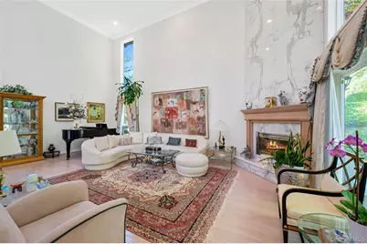 45 Bristol Drive, Manhasset, NY 11030 - Photo 5