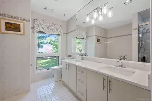 45 Bristol Dr, Manhasset, NY 11030 - Photo 27