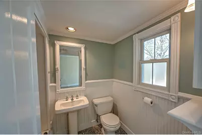 213 Maiden Lane, Port Jefferson, NY 11777 - Photo 19