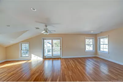 213 Maiden Lane, Port Jefferson, NY 11777 - Photo 33