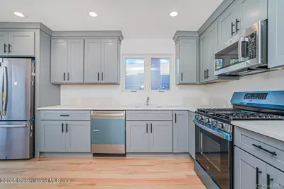 416 Alter Avenue, New York, NY 10305 - Photo 13