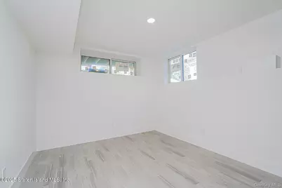 416 Alter Avenue, New York, NY 10305 - Photo 23