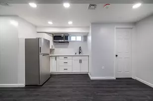 224 E Roslyn Street E, Islip Terrace, NY 11752 - Photo 25