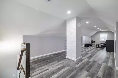 224 E Roslyn Street E, Islip Terrace, NY 11752 - Photo 17