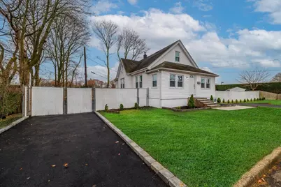 224 E Roslyn Street E, Islip Terrace, NY 11752 - Photo 1