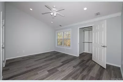 300 Overlook Drive #50, Farmingville, NY 11738 - Photo 3