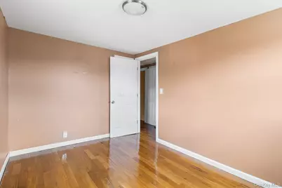 40 Carnegie Avenue, Elmont, NY 11003 - Photo 25