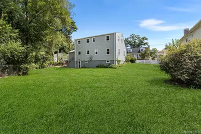 40 Carnegie Avenue, Elmont, NY 11003 - Photo 27