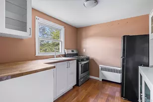 40 Carnegie Ave, Elmont, NY 11003 - Photo 15