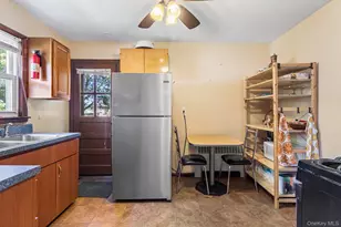 40 Carnegie Ave, Elmont, NY 11003 - Photo 7