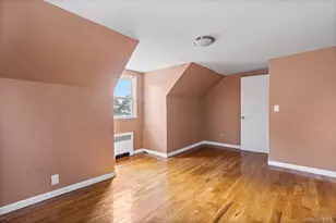 40 Carnegie Ave, Elmont, NY 11003 - Photo 19