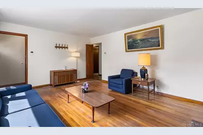 40 Carnegie Avenue, Elmont, NY 11003 - Photo 3