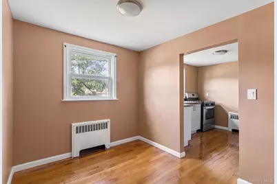 40 Carnegie Avenue, Elmont, NY 11003 - Photo 13