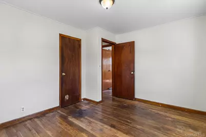 40 Carnegie Avenue, Elmont, NY 11003 - Photo 11