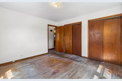 40 Carnegie Avenue, Elmont, NY 11003 - Photo 9