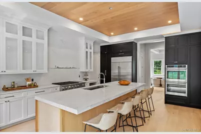 2524 Noyack Rd, Sag Harbor, NY 11963 - Photo 15