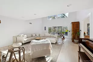 6 Woodland Way, Quogue, NY 11959 - Photo 5