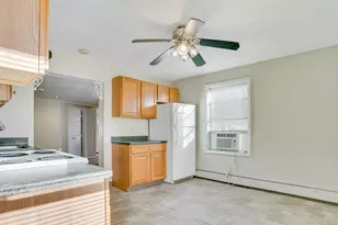 669 East Dr, Lindenhurst, NY 11757 - Photo 15