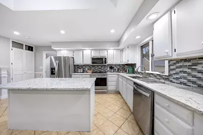 16 Squires Avenue, East Quogue, NY 11942 - Photo 11