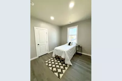 125 Lynbrook Drive, Mastic Beach, NY 11951 - Photo 15