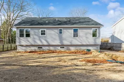 125 Lynbrook Drive, Mastic Beach, NY 11951 - Photo 19