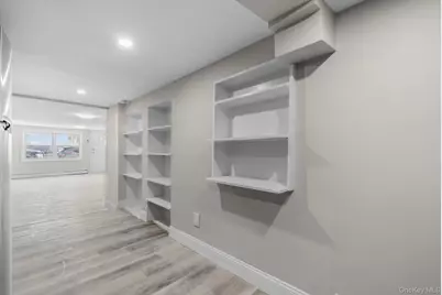 155 Voss Avenue, Yonkers, NY 10703 - Photo 19