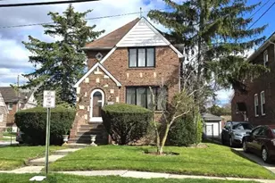 169 Bixley Heath, Lynbrook, NY 11563 - Photo 3