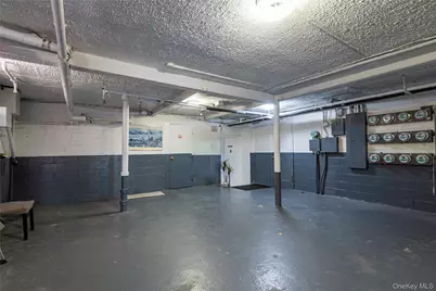 133-01 Booth Memorial Ave, Flushing, NY 11355 - Photo 19