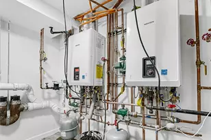 109-49 155th St, Jamaica, NY 11433 - Photo 15