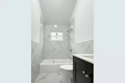 109-49 155 St, Jamaica, NY 11433 - Photo 9