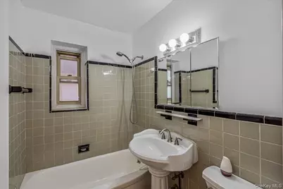 144-55 Melbourne Ave #2F, Flushing, NY 11367 - Photo 15
