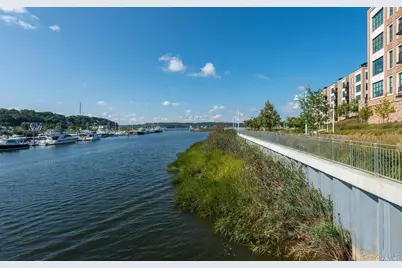 100 Garvies Point Road #1014, Glen Cove, NY 11542 - Photo 17