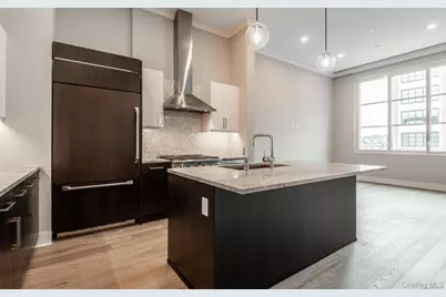 100 Garvies Point Road #1014, Glen Cove, NY 11542 - Photo 7