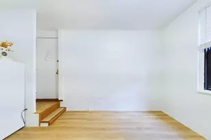 21-58 35th St, Astoria, NY 11105 - Photo 7