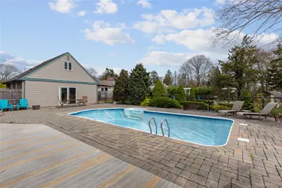 7 Suffolk Road, Hampton Bays, NY 11946 - Photo 19