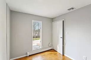 11 Dehan St, Smithtown, NY 11787 - Photo 13