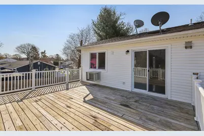 11 Dehan Street, Smithtown, NY 11787 - Photo 37