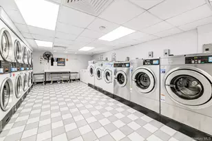 1300 Midland Ave, Yonkers, NY 10704 - Photo 13