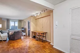 107-40 Queens Blvd, Forest Hills, NY 11375 - Photo 5