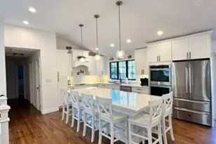 44 Eisenhower Dr, East Quogue, NY 11942 - Photo 3