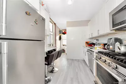 14-26 30 Drive, Astoria, NY 11102 - Photo 11