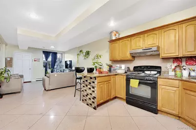 14-26 30 Drive, Astoria, NY 11102 - Photo 5