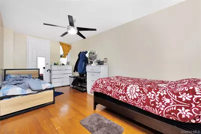 14-26 30 Drive, Astoria, NY 11102 - Photo 7